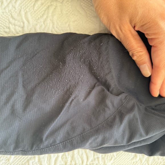 Arc’teryx Atom LT Hoody Women’s S – Black Lightweight Insulated Jacket - Picture 3 of 6